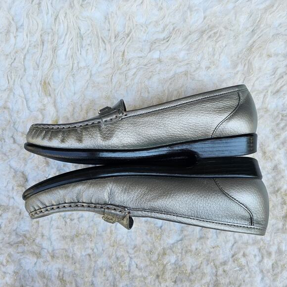Metallic Silver Loafers SAS Metro Size 8.5 S Horsebit Leather Flats Slim Width - Picture 14 of 14